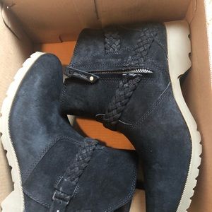 Teva Delavina suede ankle boots